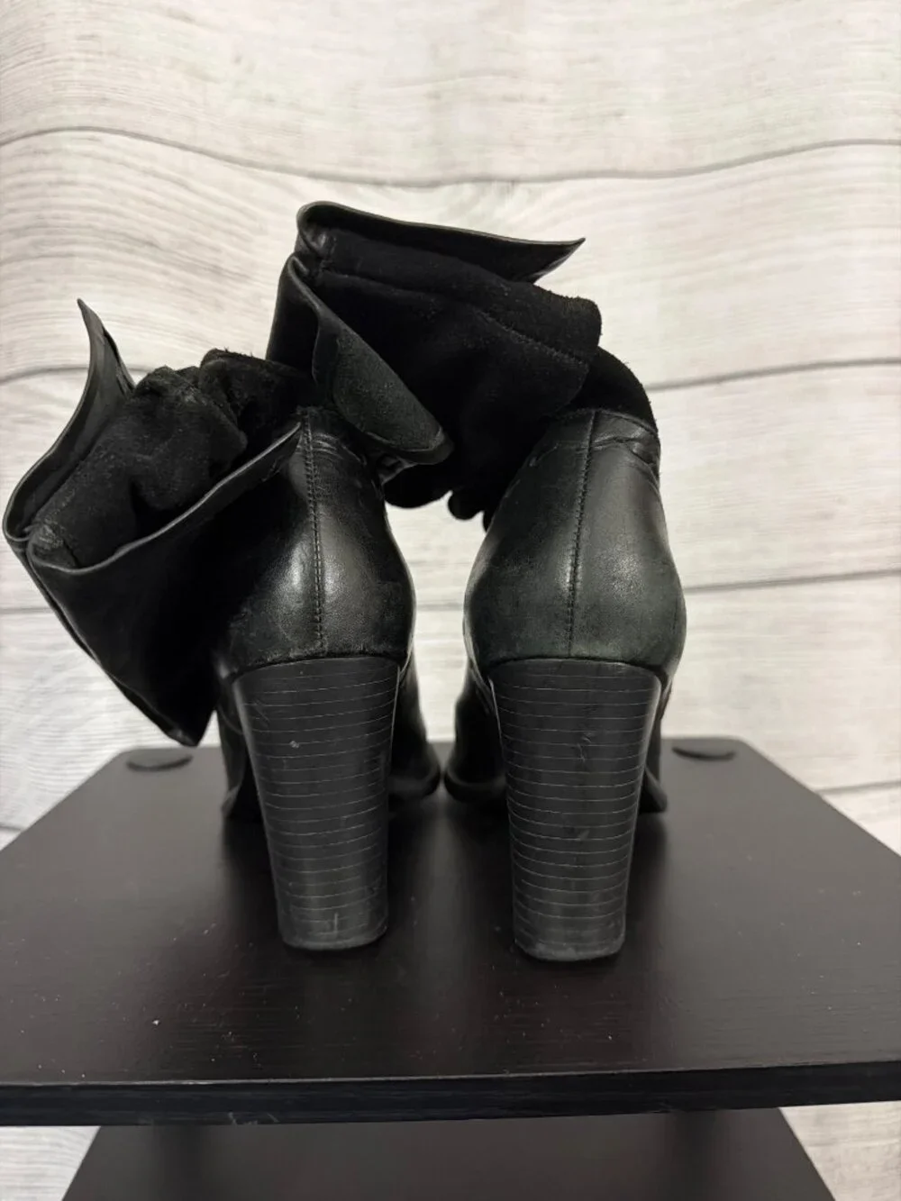 Black Leather Fold-Over Heeled Boots With Suede Detail Size 39
